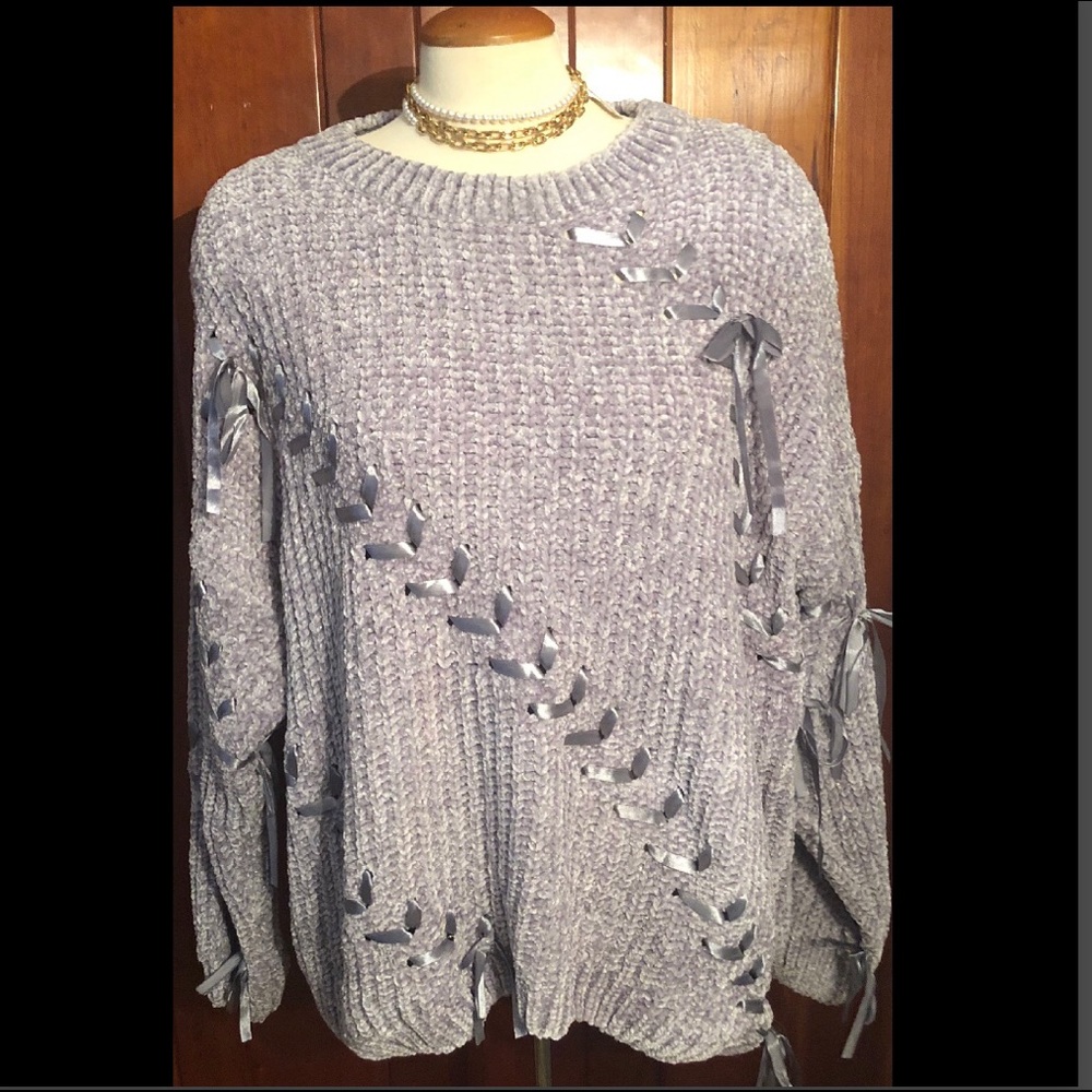 PLUS GREY SATIN LACED RIBBON SWEATER - Picture 7 of 9